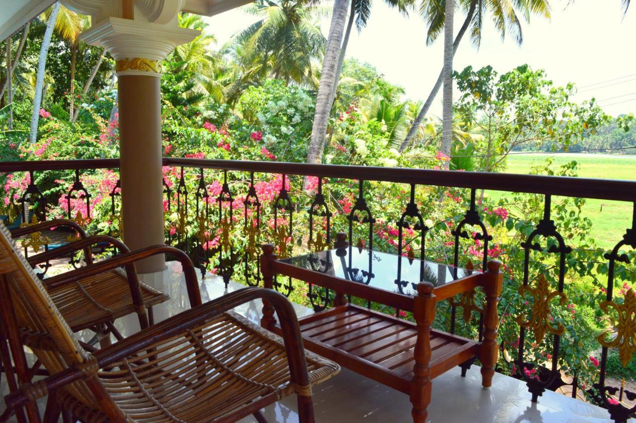 Ganesh Ayurveda Holiday Home Bed And Breakfast Ковалам Екстер'єр фото